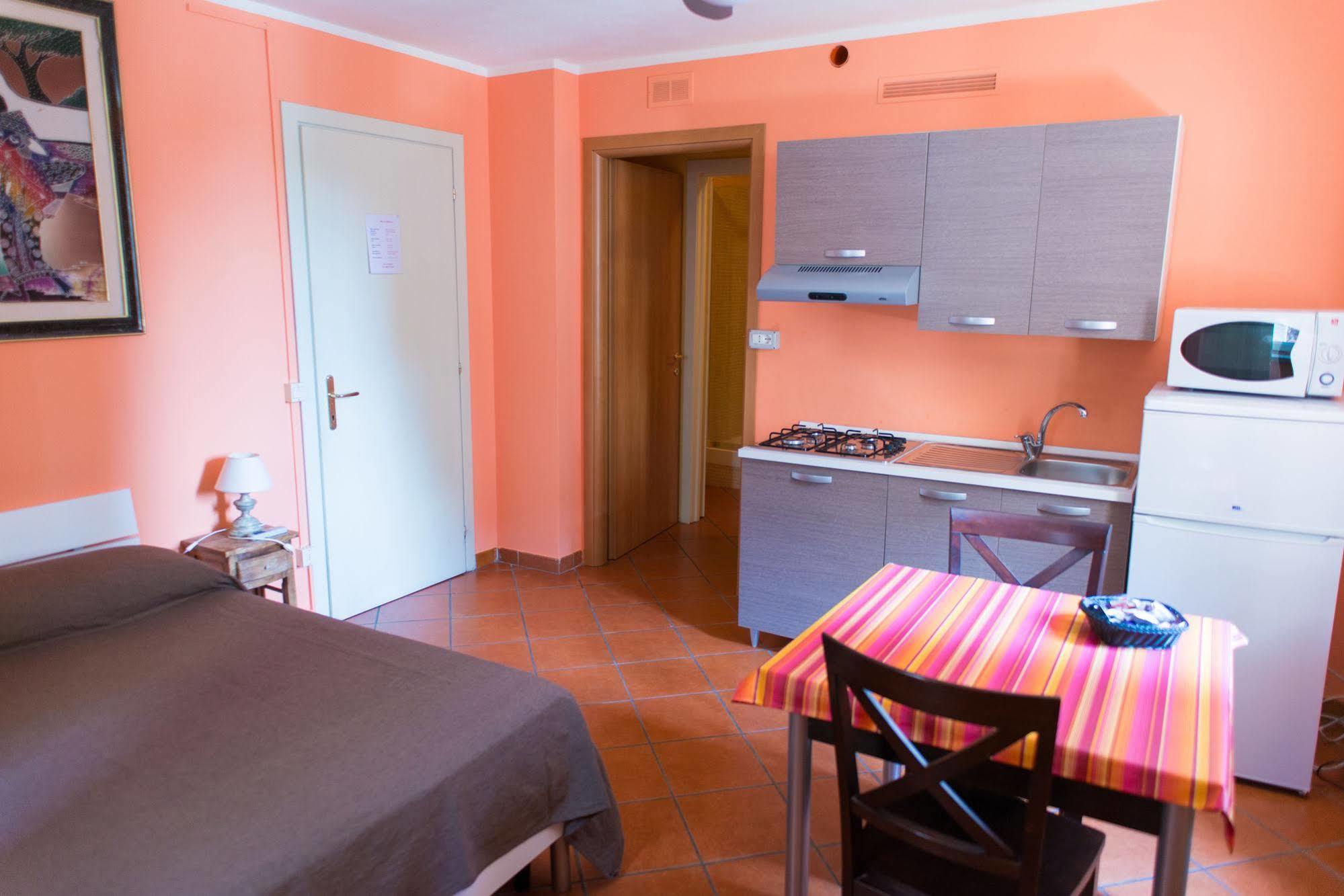 Al Cardinale Rooms & Studios Lukka Zewnętrze zdjęcie